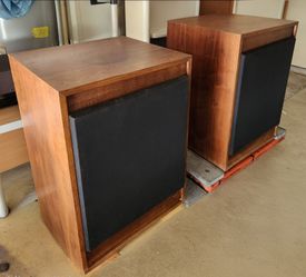 Cerwin Vega 217R Speakers