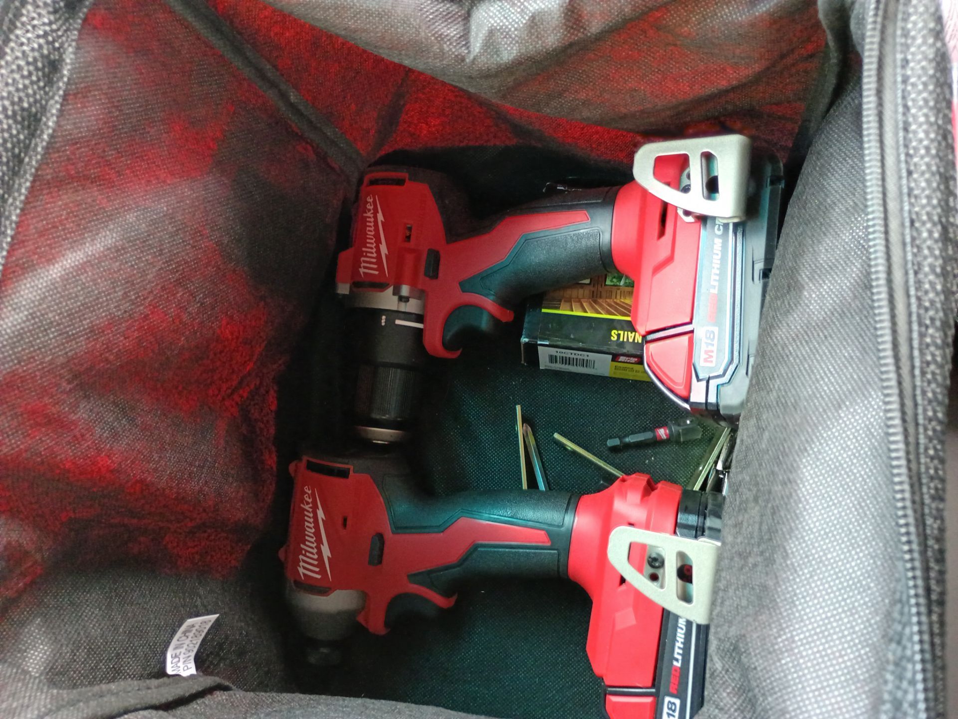 MilwaukeeM18 18V Lithium-Ion Brushless Cordless Compact Drill/Impact Combo Kit (2-Tool) w/(2) 2.0 Ah Batteries, & Bag
