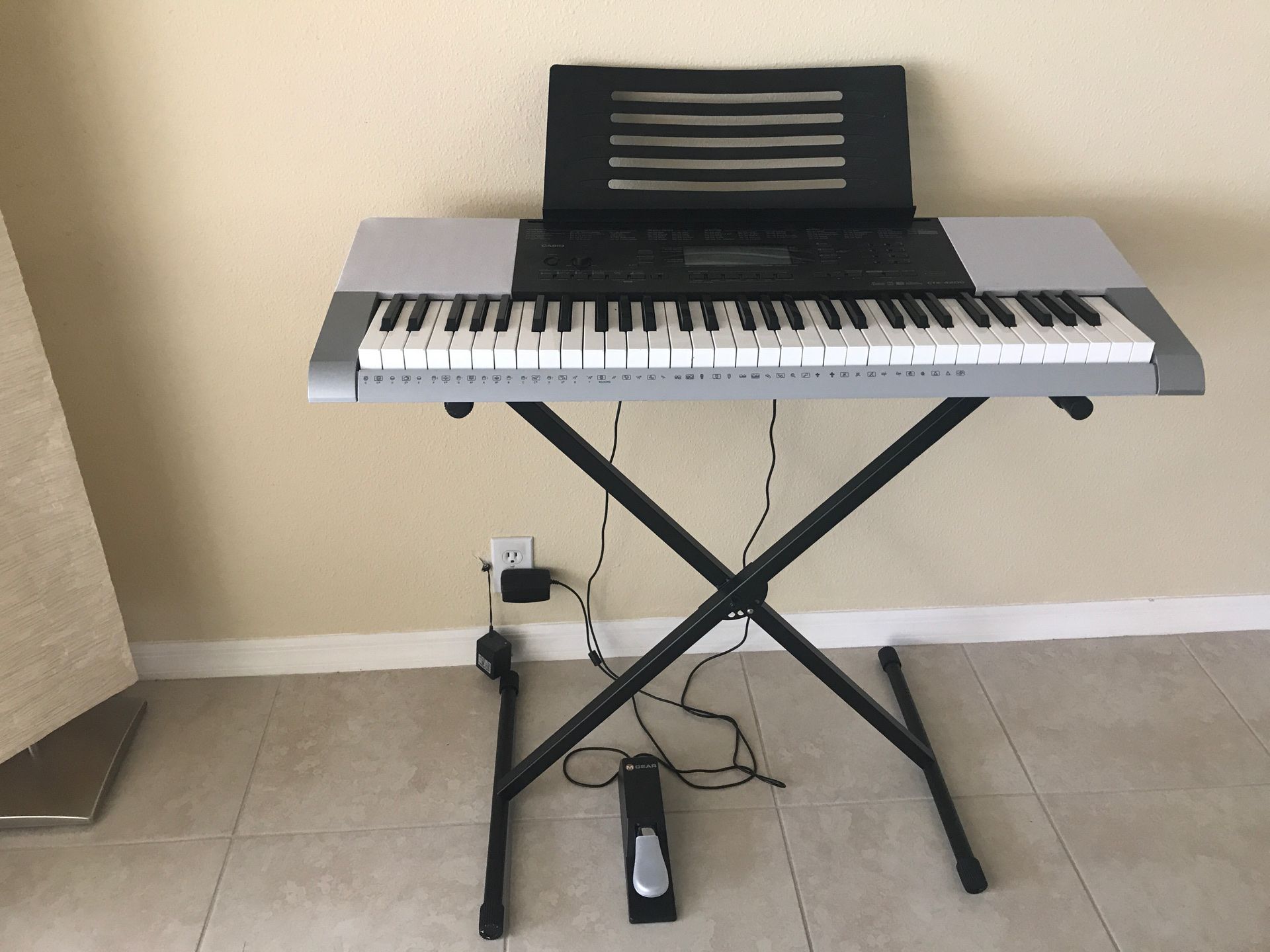 CASIO keyboard piano