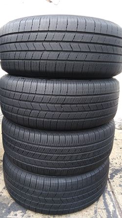 Four matching Michelin tires for sale 225/60//16