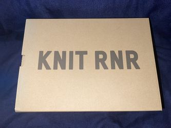 YZY KNIT RNR “FADE ONYX” Size 9 1/2***