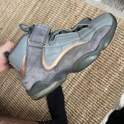Nike Air Penny iv Size 13 Grey