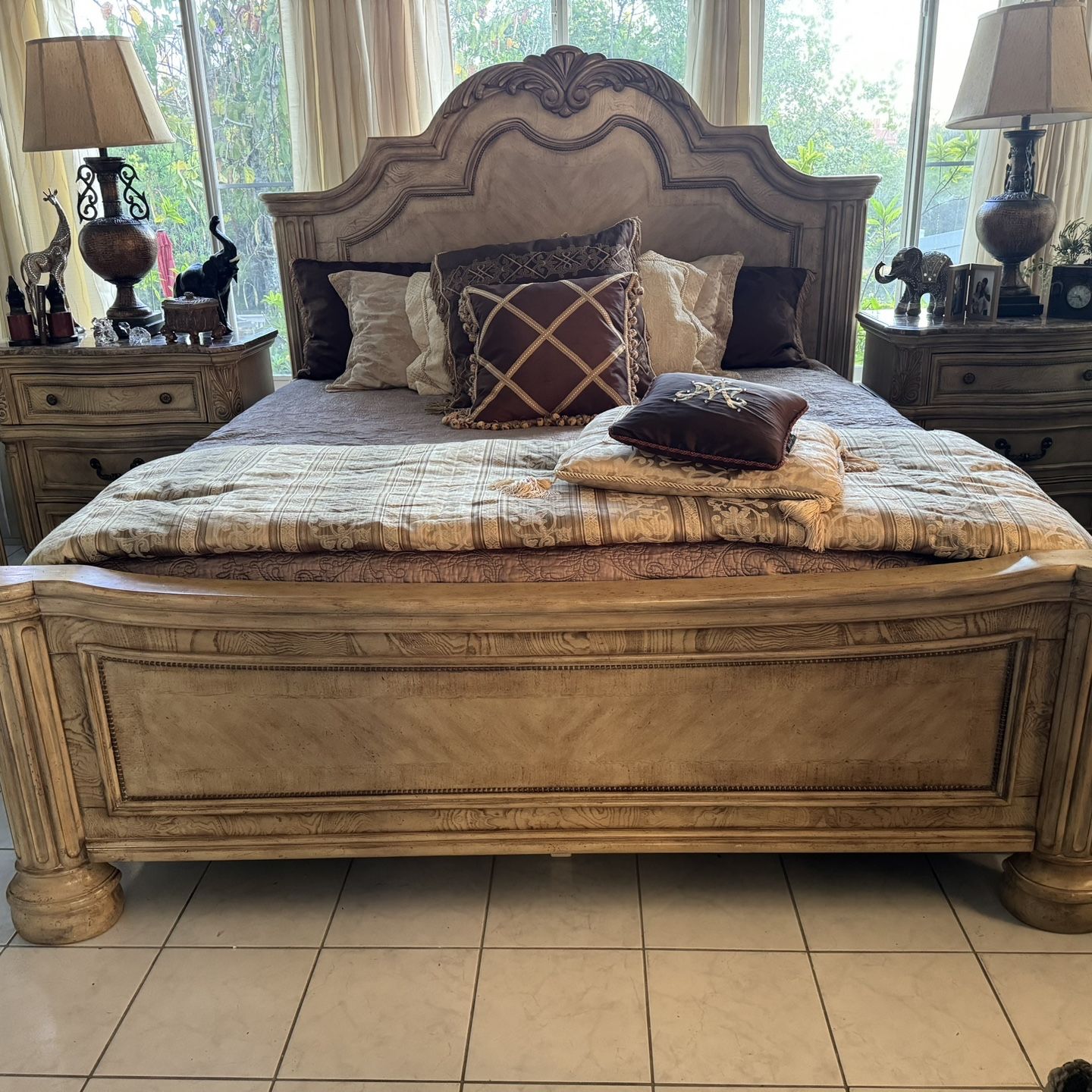 Tracy Has! A Gorgeous! King Size Bedroom Set By “ Kevin Charles “.