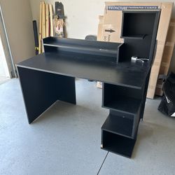 Free Desk