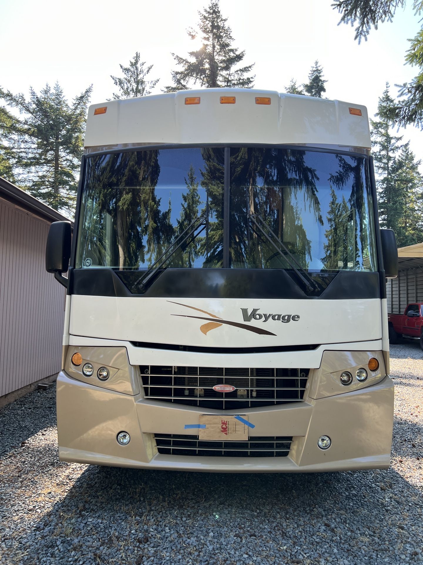 2008 Winnebago Voyage 32H Motorhome 