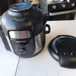 Ninja Foodi 8qt 9-in-1 Deluxe XL Digital Multi Cooker with Air Fryer - Stainless Steel/Black (very Used)