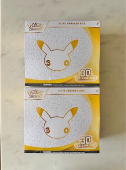Pokémon 30th Celebration ETB