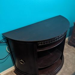 Unique table/tv stand