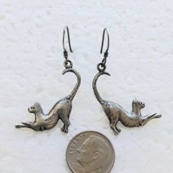 Very Cute Vintage Sterling Silver 925 Stretching Cat Feline Dangle Drop Earrings. Pierced Cat Lover