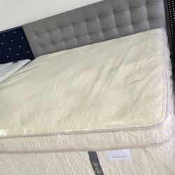 King Sizes Bed With Mattress 
