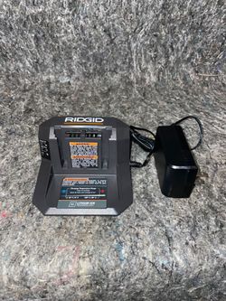 RIDGID 18V Lithium-lon Charger