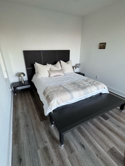 Ligne roset queen bed frame+2 nightstands+bench+ matress.