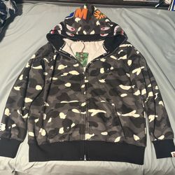 Bape Hoodie Size Xl