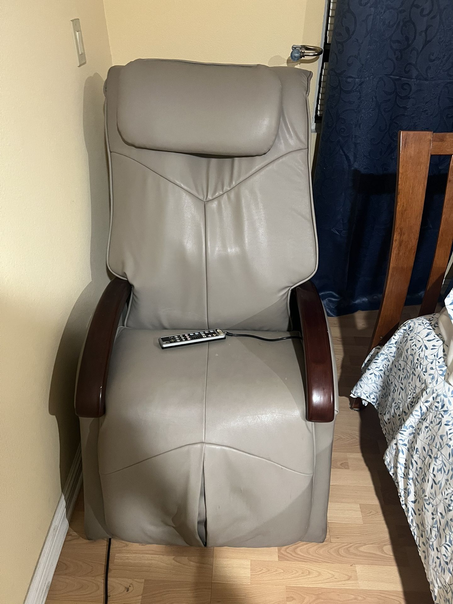 Free Massage Chair 