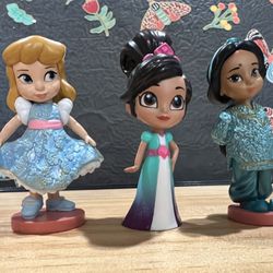 DISNEY PRINCESS FIGURES BUNDLE OF 3  - APPRX  3 1/2 INCH - LIKE NEW