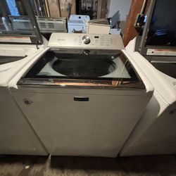 Maytag washer on good working condition 
