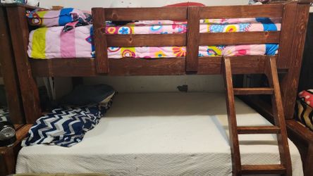 Twin over Full bunk bed