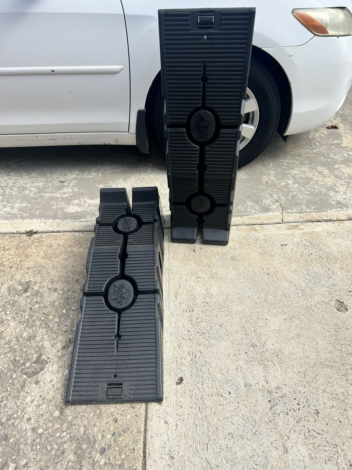 RHINO RAMPS 12000LBBrand Name FloToolSub Brand RhinoRampMechanism