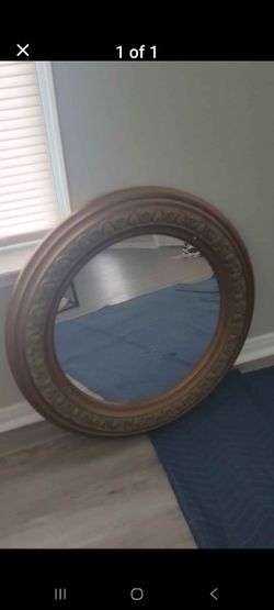 Round Mirror