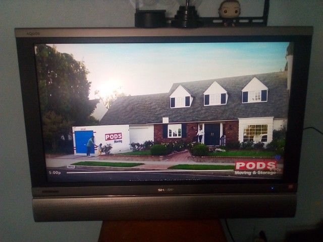 FS: 37" Sharp Aquos LCD tv .. Not Smart tv. Pickup 08030