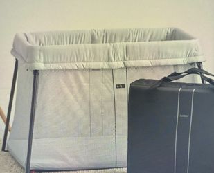 Baby Bjorn Travel Crib Light Brand New