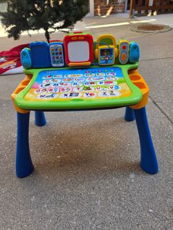 VTech Touch and Learn Activity Desk