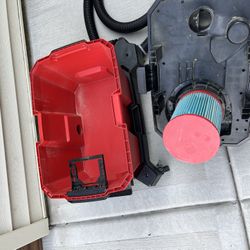 Milwaukee M18 Wet/Dry Vacuum