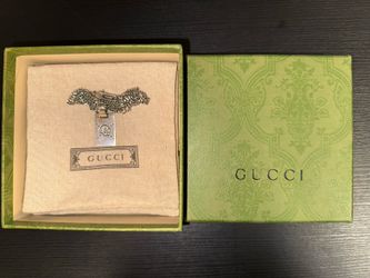AUTHENTIC Gucci silver Necklace (Skull)