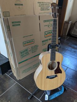 Taylor GS Mini-Bass, Almost New