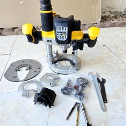 DEWALT 20V XR 2-1/4 Peak HP Plunge Router with accessories (Tool Only)