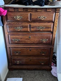 Free  5 drawer dresser