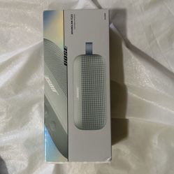 Bose Speaker With Carry In Bag 