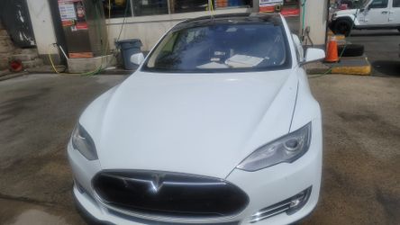 2015 Tesla Model S