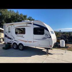 2011 Heartland Focus FX17