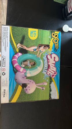 Inflatable snail sprinkler