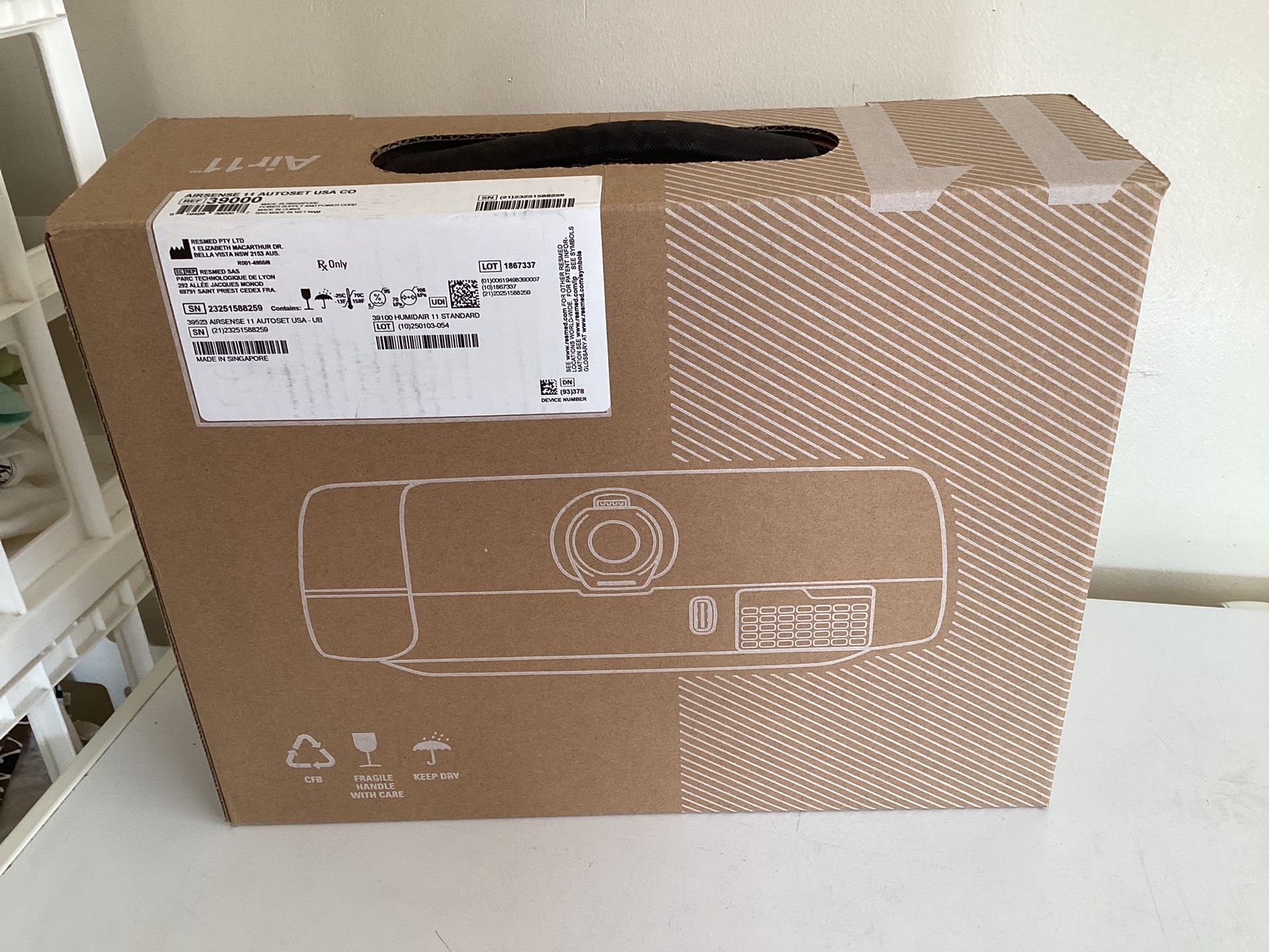Cpap Machine Auto Set11 Never Opened Slimline Tubing Was $ 1200 Asking $450 with humid air and slimline tubing