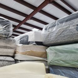 King Size New Thick Pillow Top Bed Can Deliver 