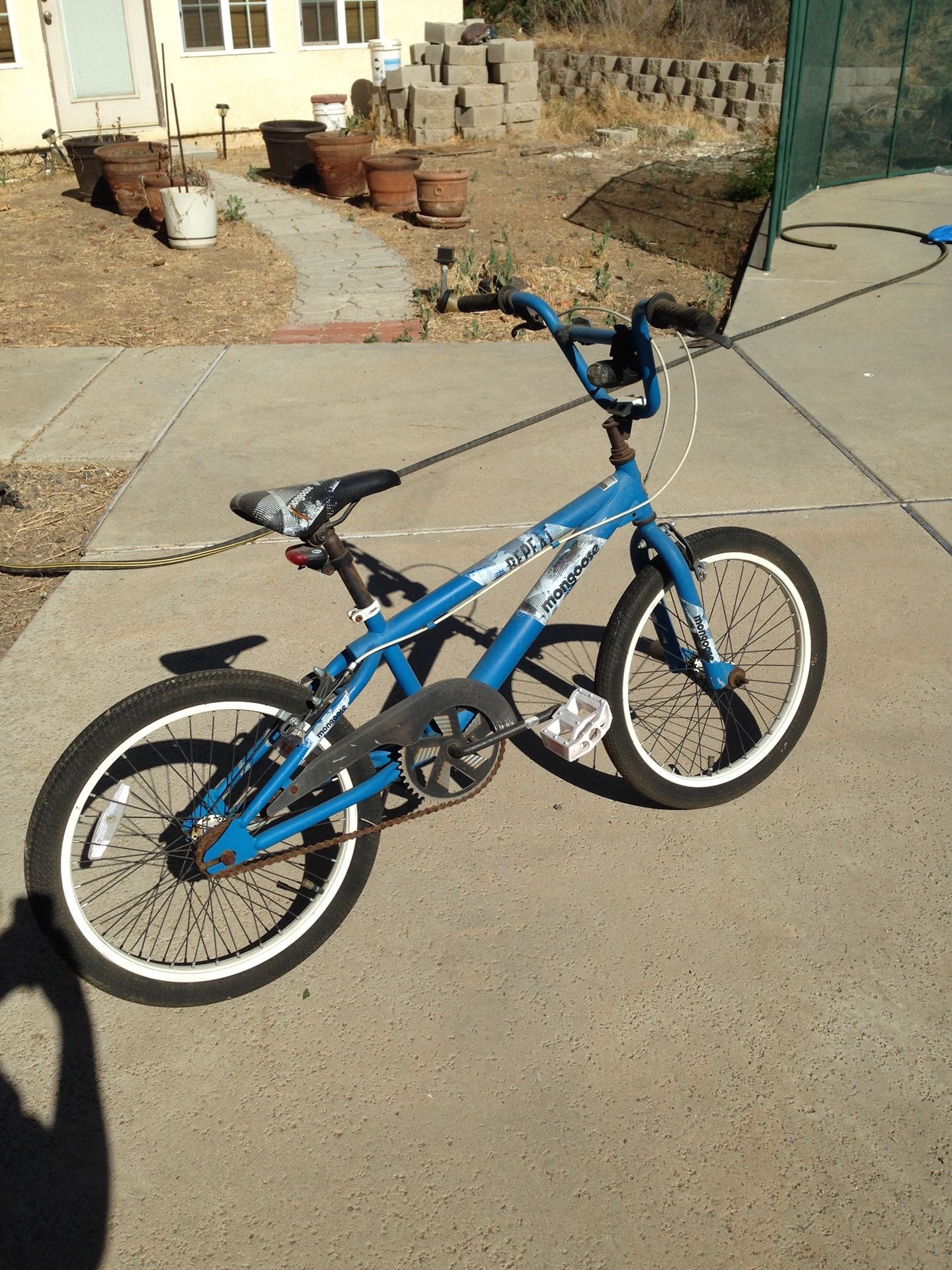 Boys Mongoose “Repeat” Dirt Bike