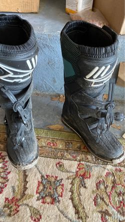 Dirt bike boots