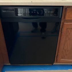 GE Dish Washer In Very Good Condition For $100