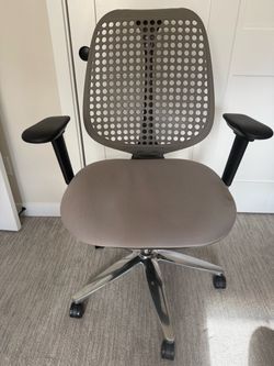 Modern Ergonomic Office Chair – Adjustable Arms, Polished Aluminum Base
