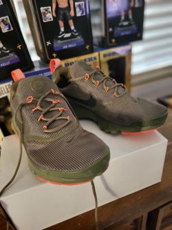 Nike Mesh Sneakers Olive Green Boys Size 5y
