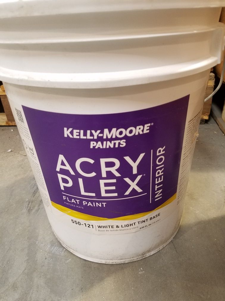 New 5 Gallon Kelly-Moore Toasty Grey Paint