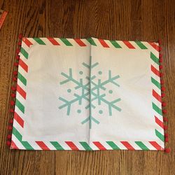 Target Christmas Placemats Snow flake design NWT 2 pack