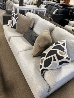 Cozy Stylish Nice Couch 