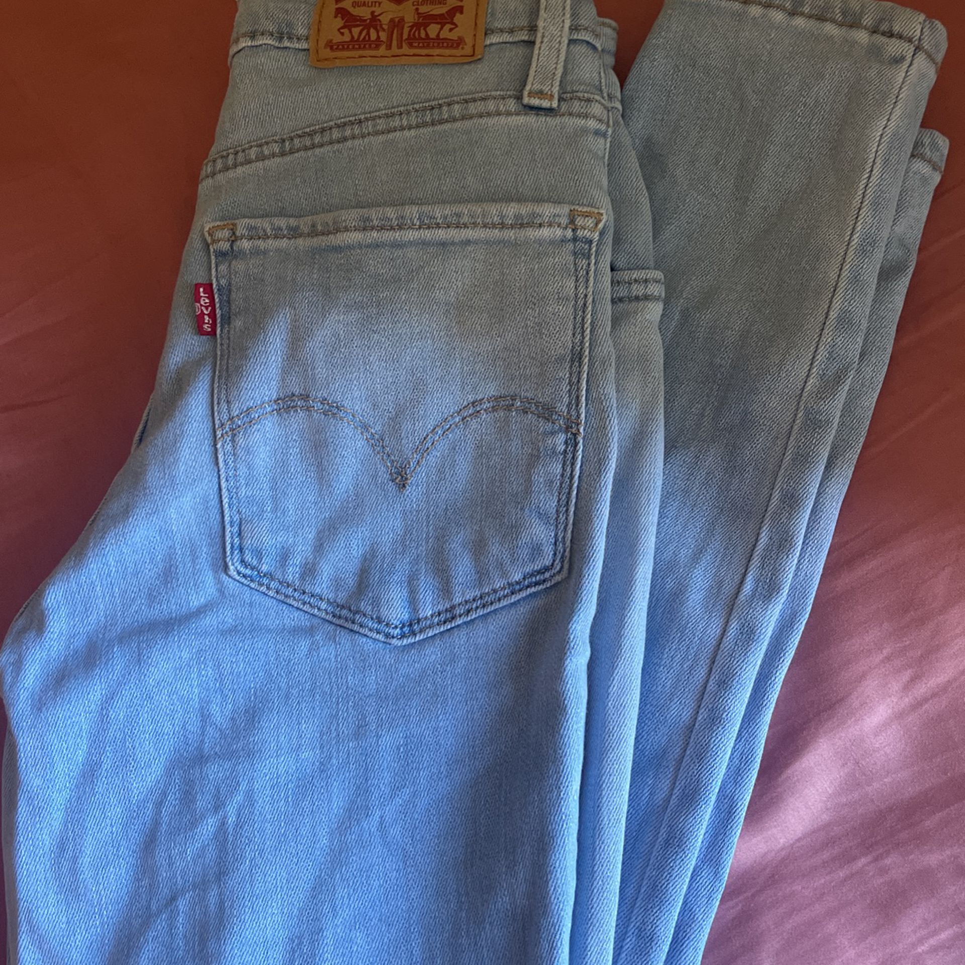 levi’s skinny jeans size 24