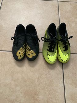 Soccer cleats