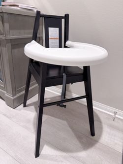 New High chair with tray, black