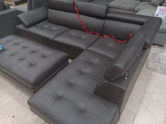 *Weekend Special!!!*---Sleek Ibiza Gray Leather Sectional Sofa W/Ottoman---Delivery/$10 Down Financing😉