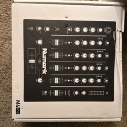 Numark M6 Mixer